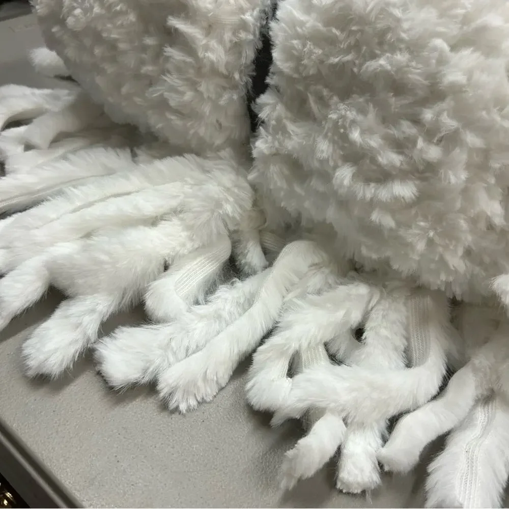 Monique Lhuillier Avryll Faux Fur Throw Blanket White Soft Woven Yarn Dyed NWT